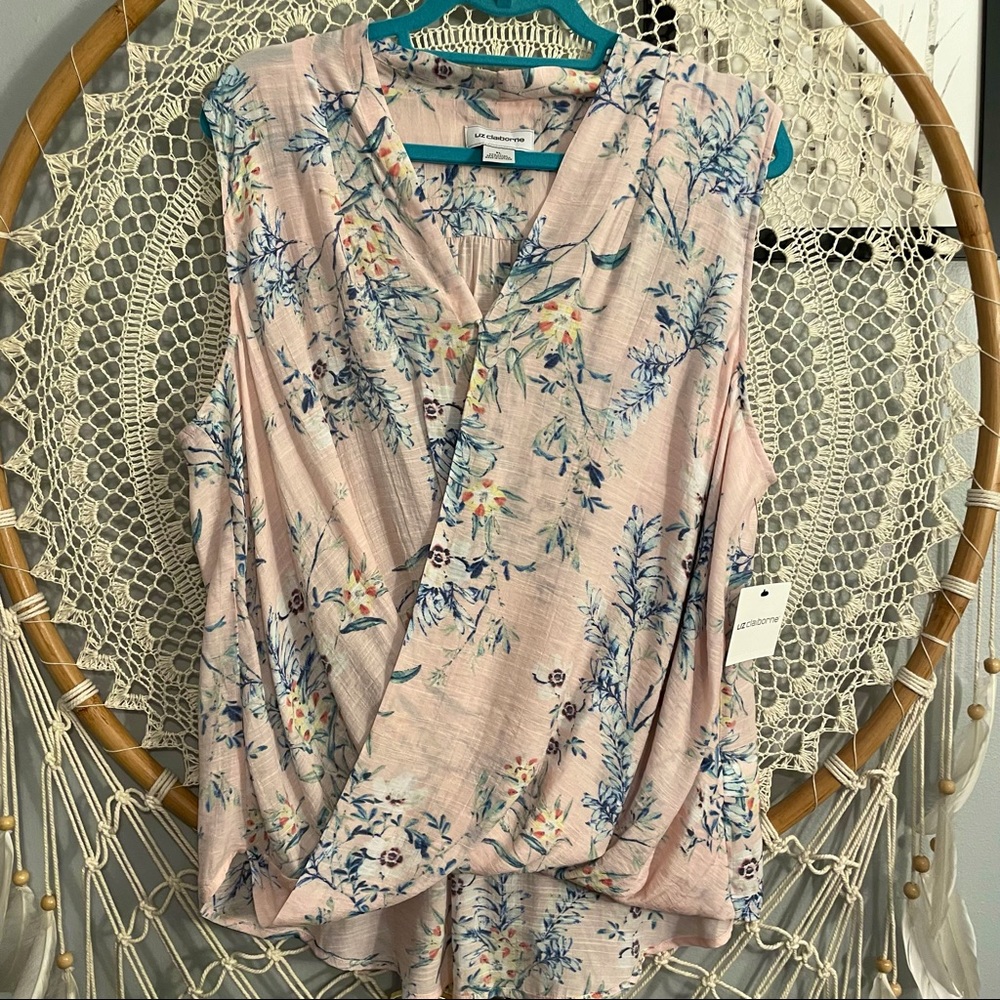 🌻Pastel Pink Floral Wrap Top